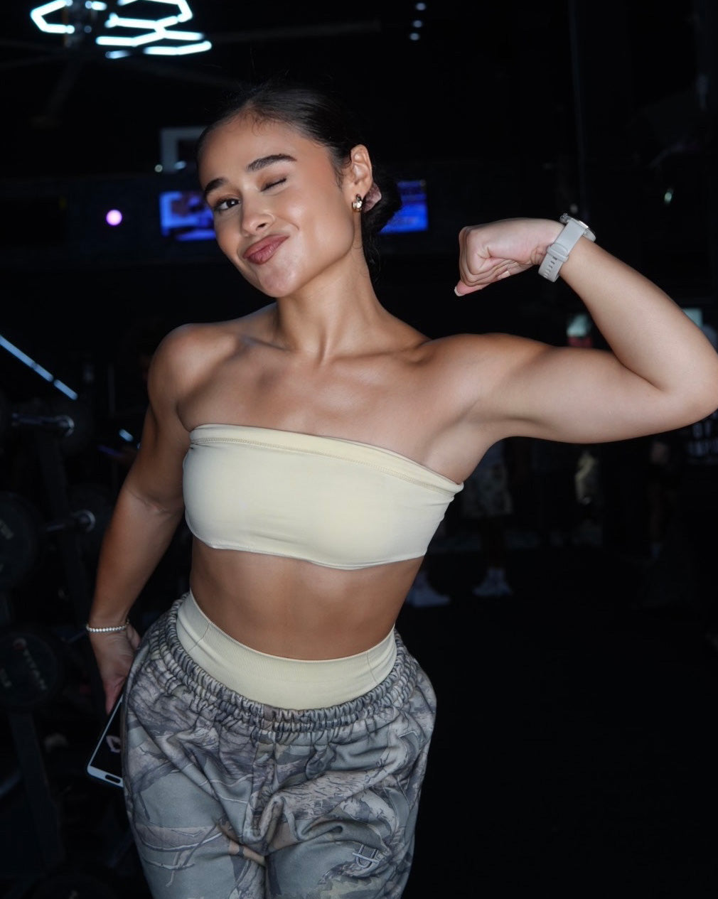 Lift, Eat, Celebrate: Fitness Tips for the Holiday Season